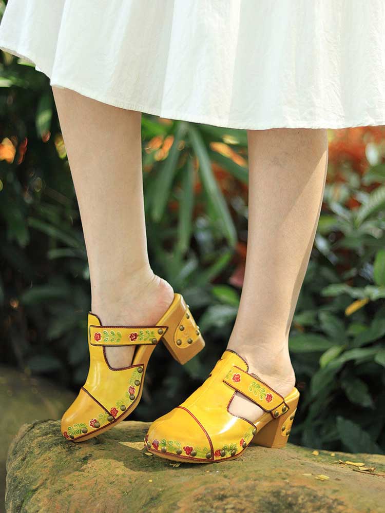 Chaussons Floraux Vintage Faits Main à Bout Rond