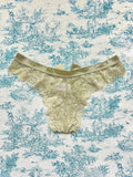 Culotte Nœud en Dentelle Verte - Lingerie Luxueuse en Coton | Femstylo