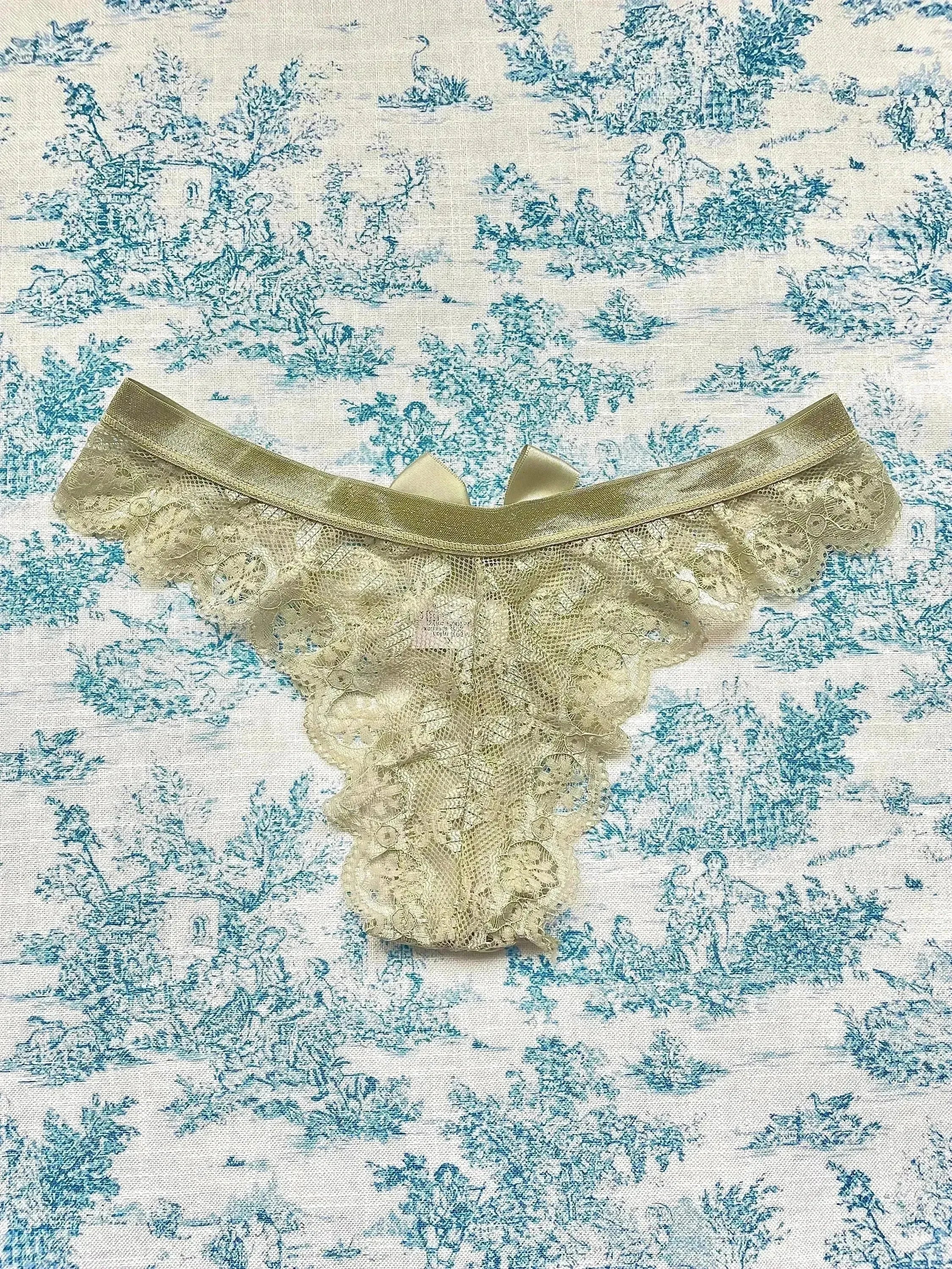 Culotte Nœud en Dentelle Verte - Lingerie Luxueuse en Coton | Femstylo