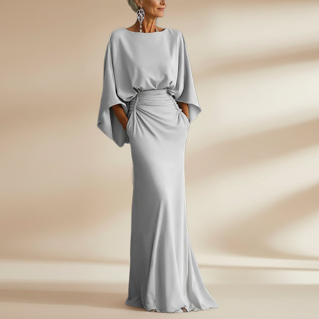 Robe longue élégante pour femme, dos nu, plissée, manches chauve-souris — Robe sirène argentée