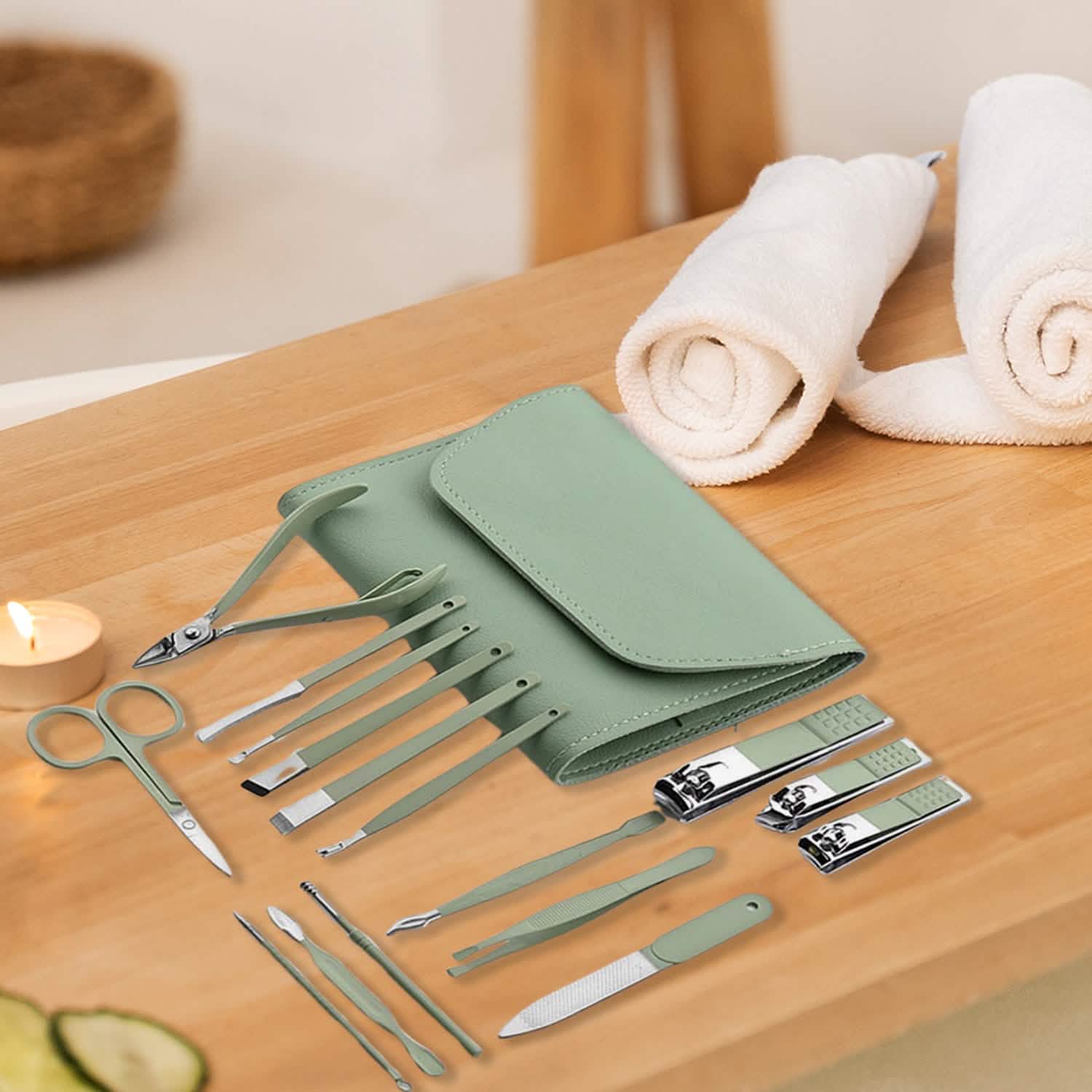 Ensemble 16 pièces : Trousse de toilettage professionnelle manucure, pédicure et soins du visage en acier inoxydable avec étui en cuir