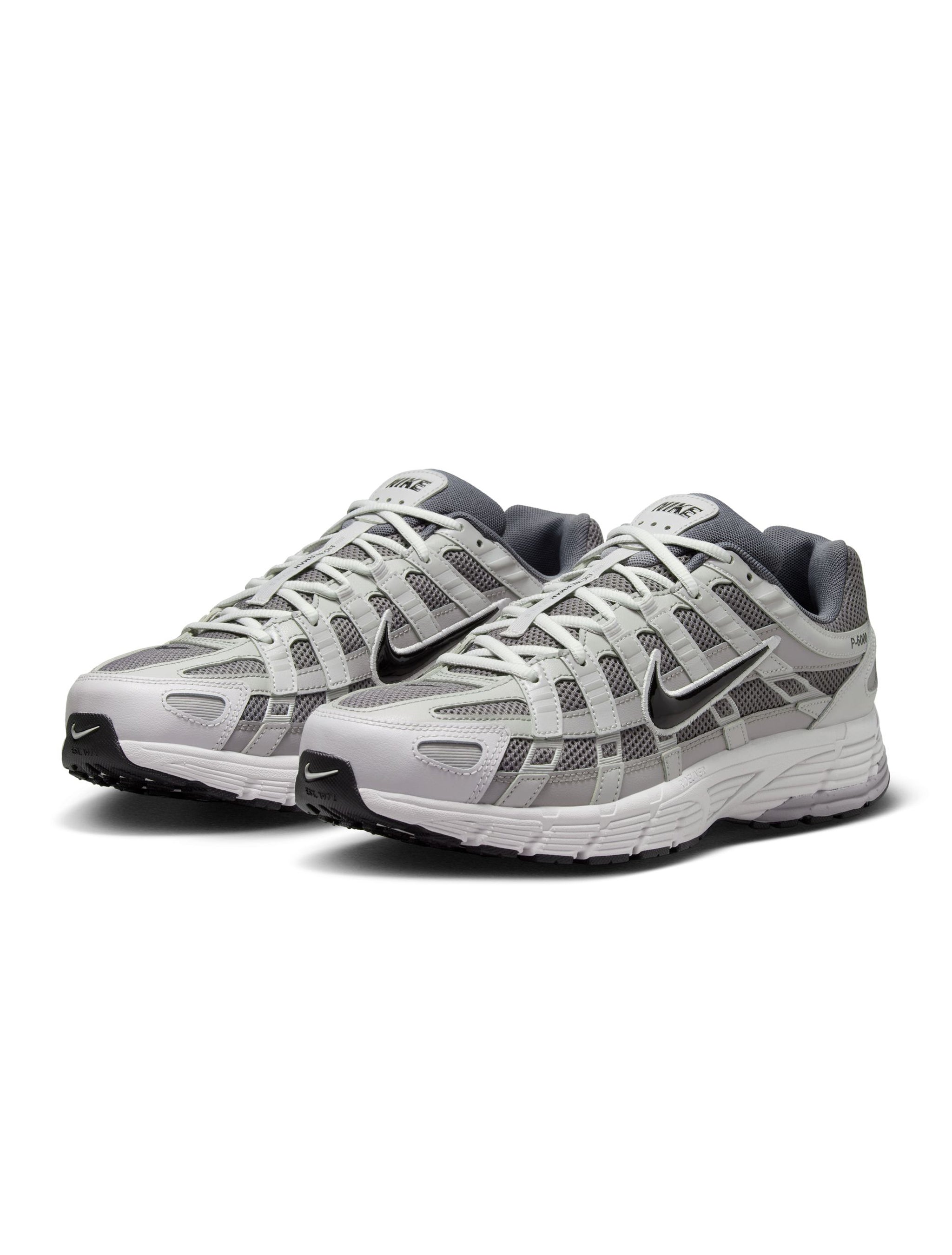 Nike Homme P-6000 - Gris atmosphère