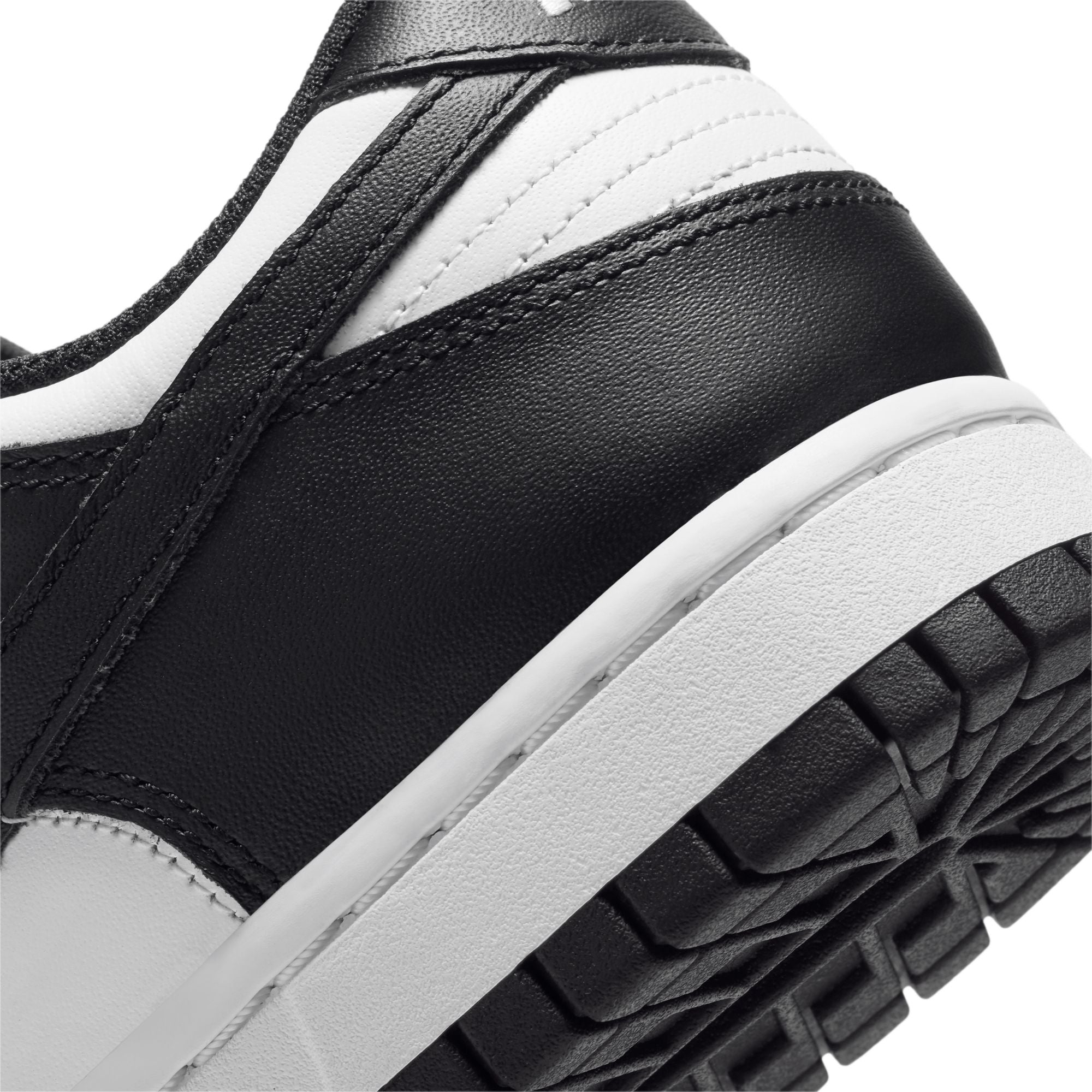 Nike Dunk Low pour femme - Panda