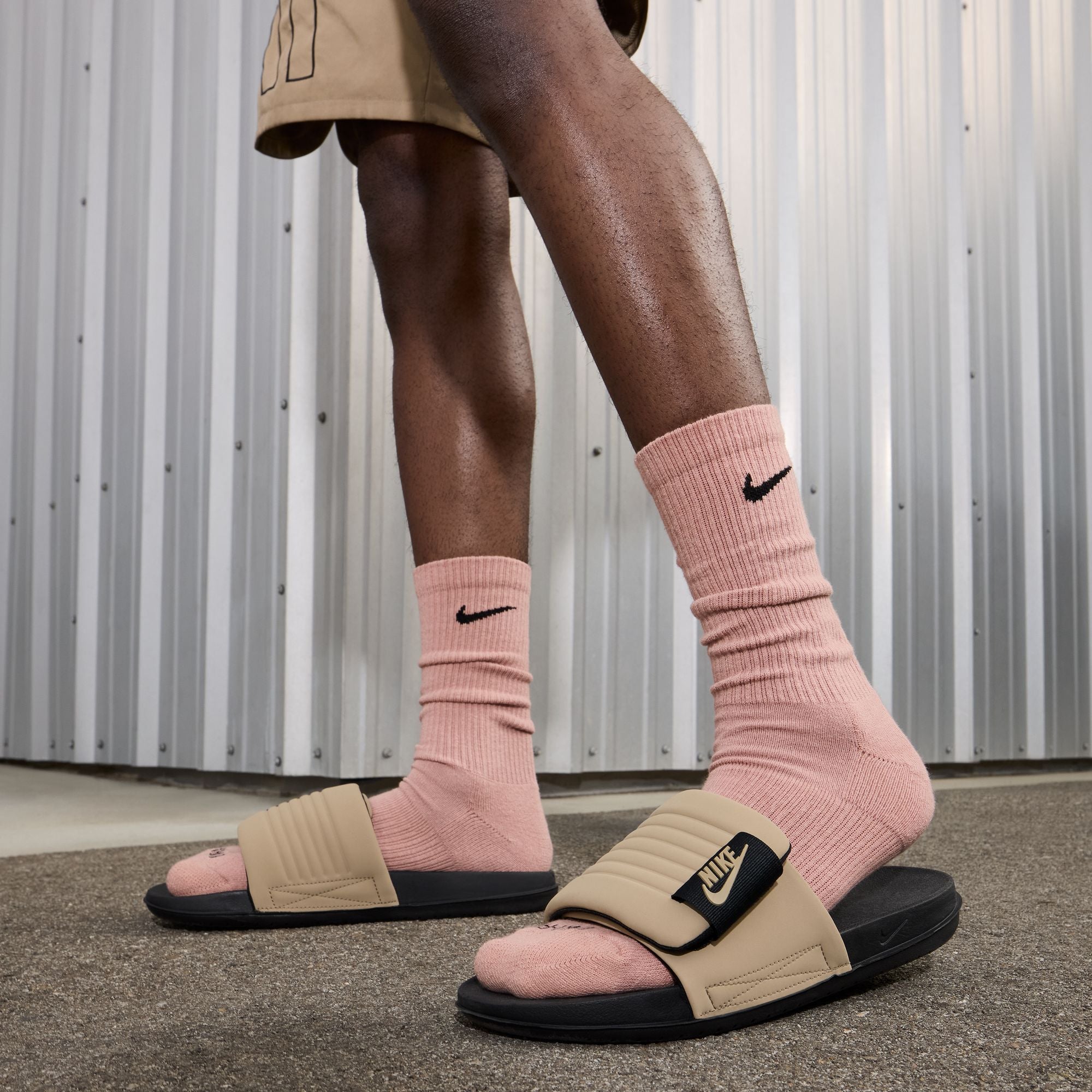 Tongs Nike Offcourt Adjust pour Homme - Noir/Kaki