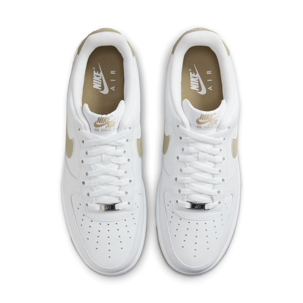 Nike Air Force 1 '07 pour Homme - Blanc/Olive neutre