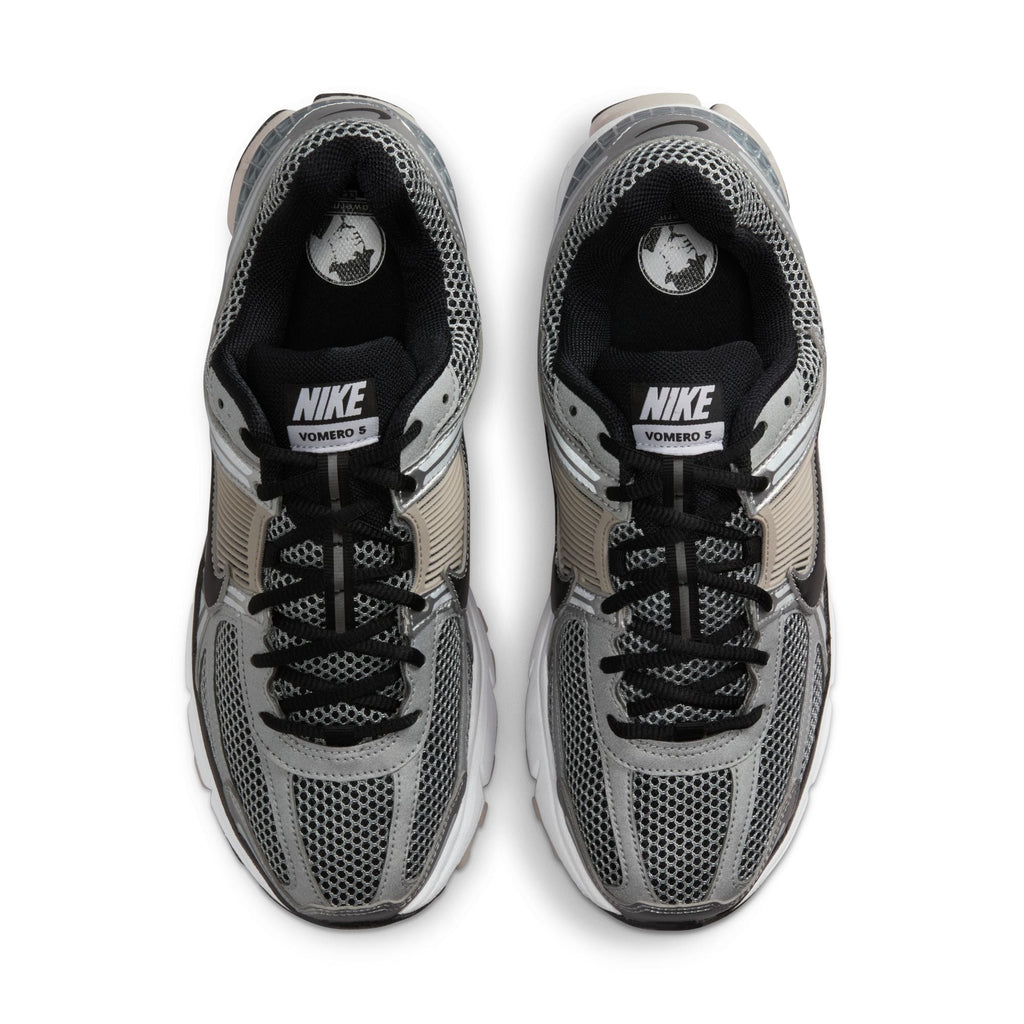 Nike Zoom Vomero 5 pour Homme - Argent Métallisé