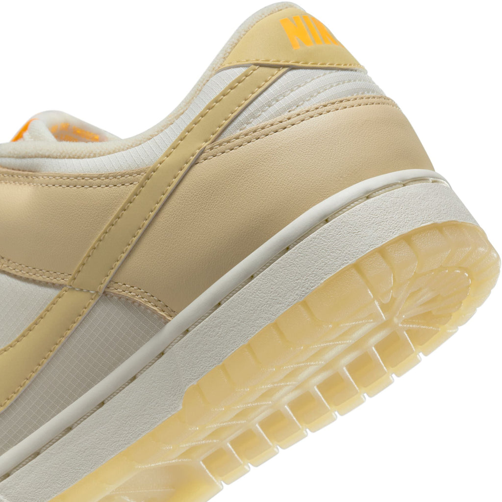 Nike Dunk Low pour femme - Muslin/Team Gold