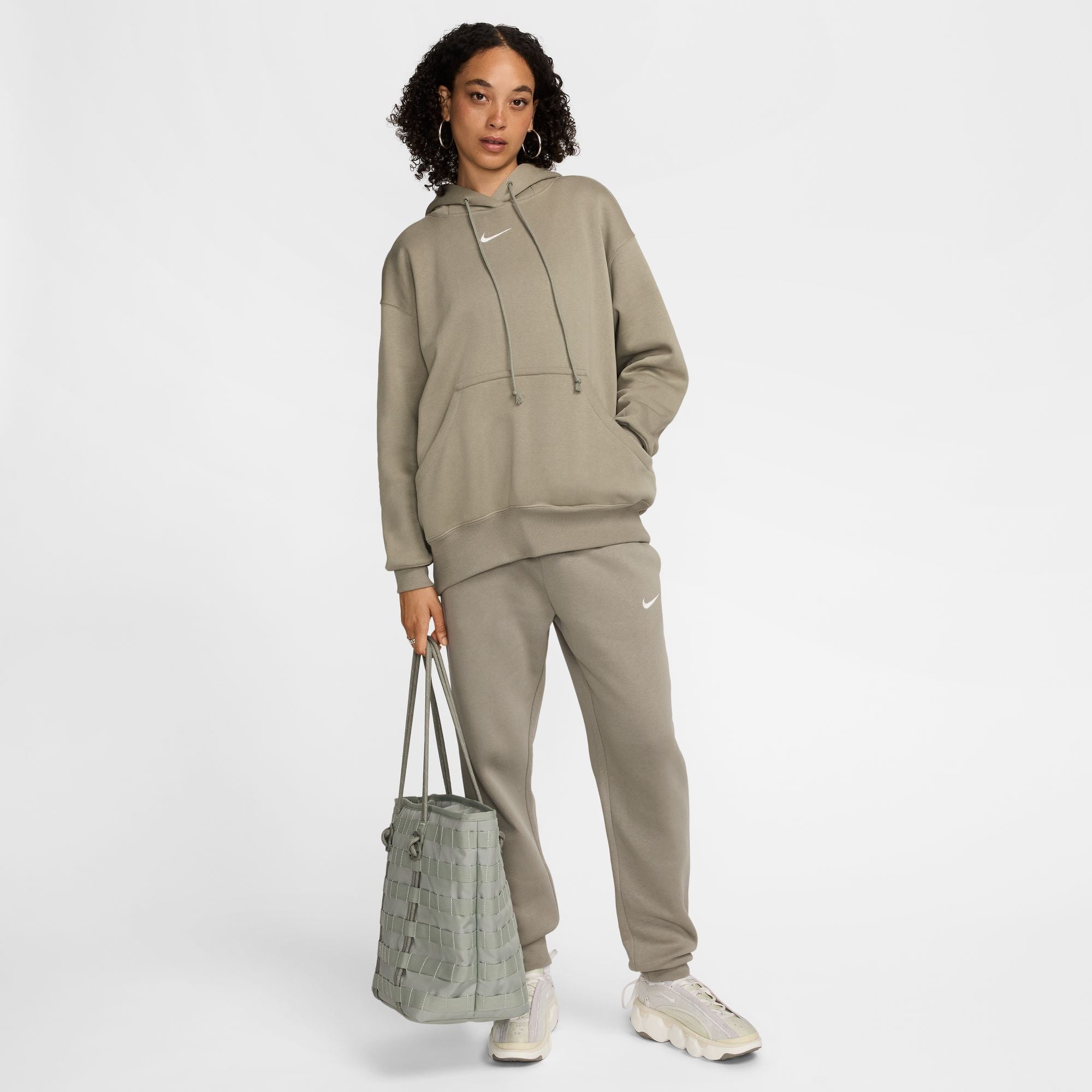 Pantalon de survêtement en molleton Phoenix de Nike Sportswear pour femme - Kaki clair