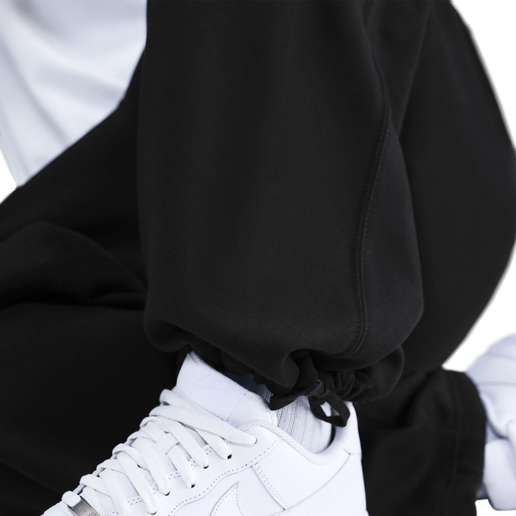Pantalon de jogging Nike Solo Swoosh Open Hem pour homme - Noir