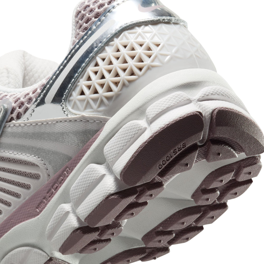 Nike Femme Zoom Vomero 5 - Gris Vaste