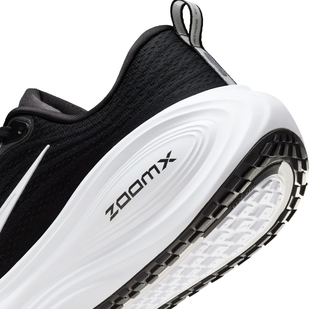 Nike Vomero Plus pour Homme - Noir/Blanc