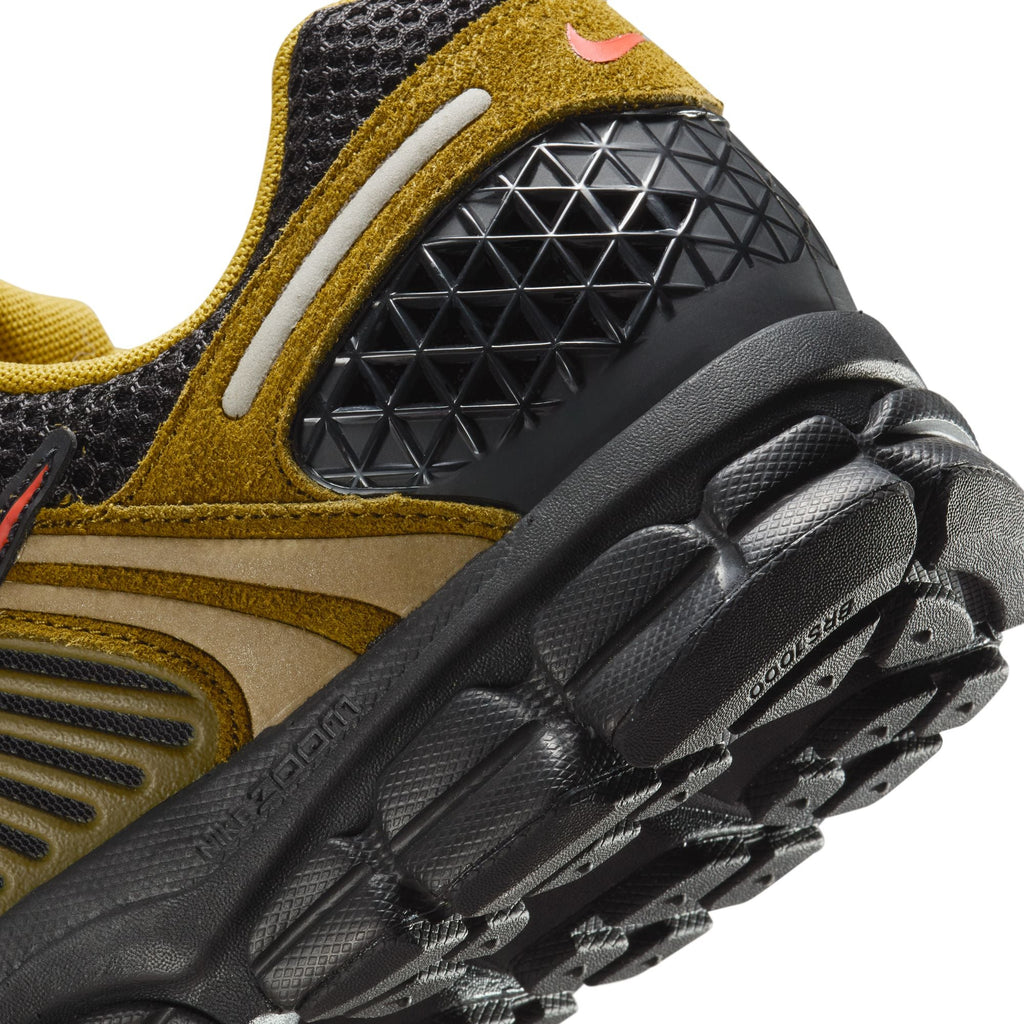 Nike Homme Zoom Vomero 5 - Olive Premium