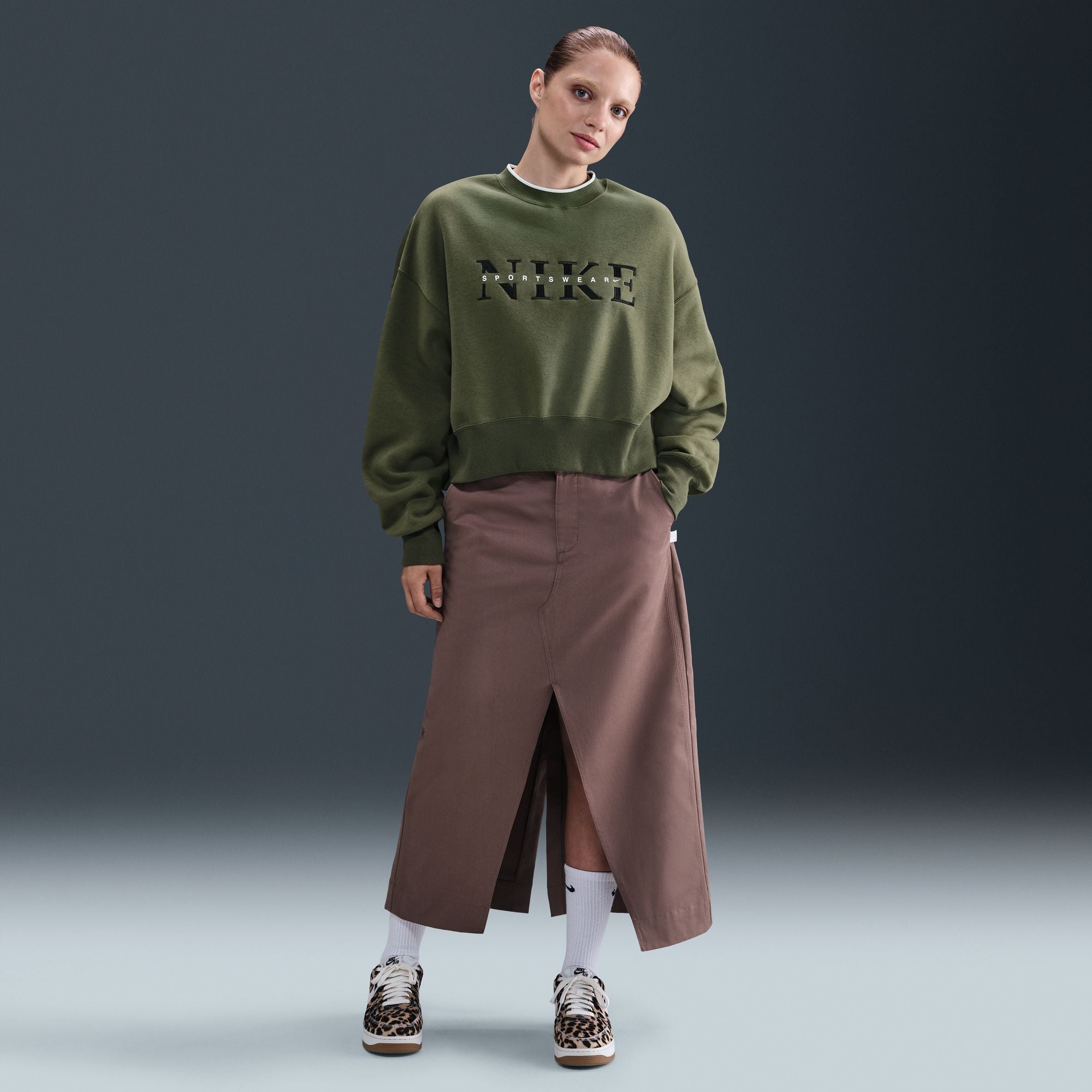 Haut ras du cou oversize Nike Phoenix pour femme - Olive moyenne