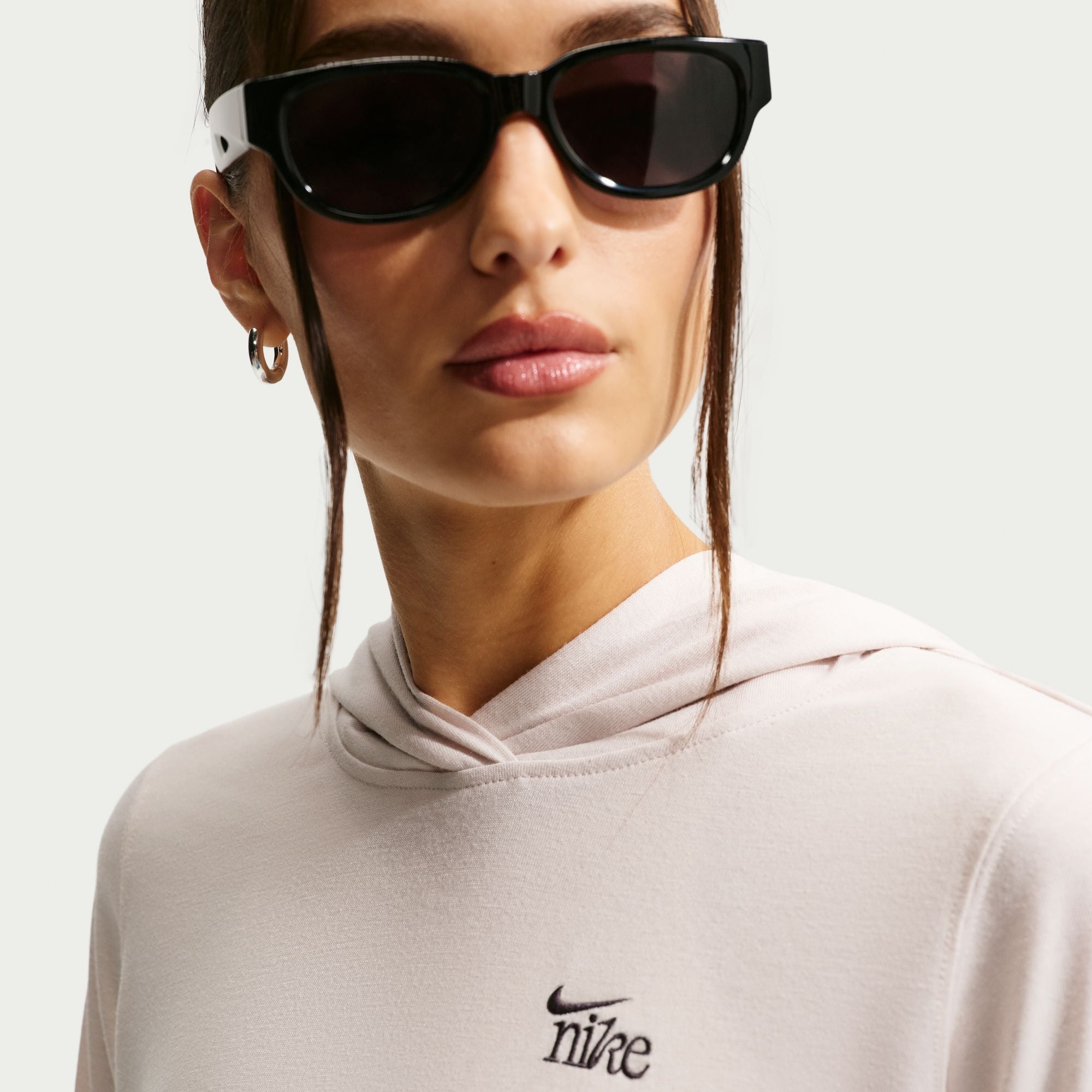 Sweat à capuche léger en maille Nike Sportswear Chill pour femme - Marron clair Orewood
