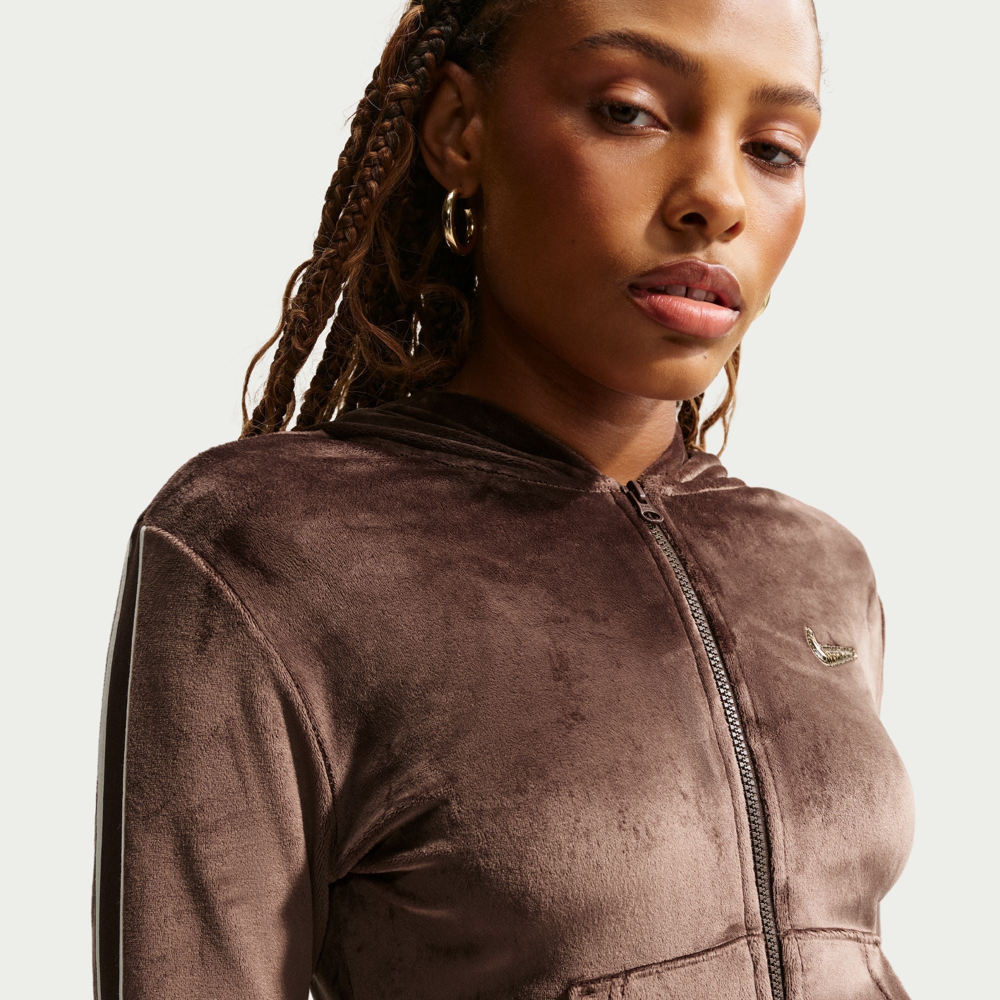 Haut à manches longues entièrement zippé Nike pour femme - Baraque Brown