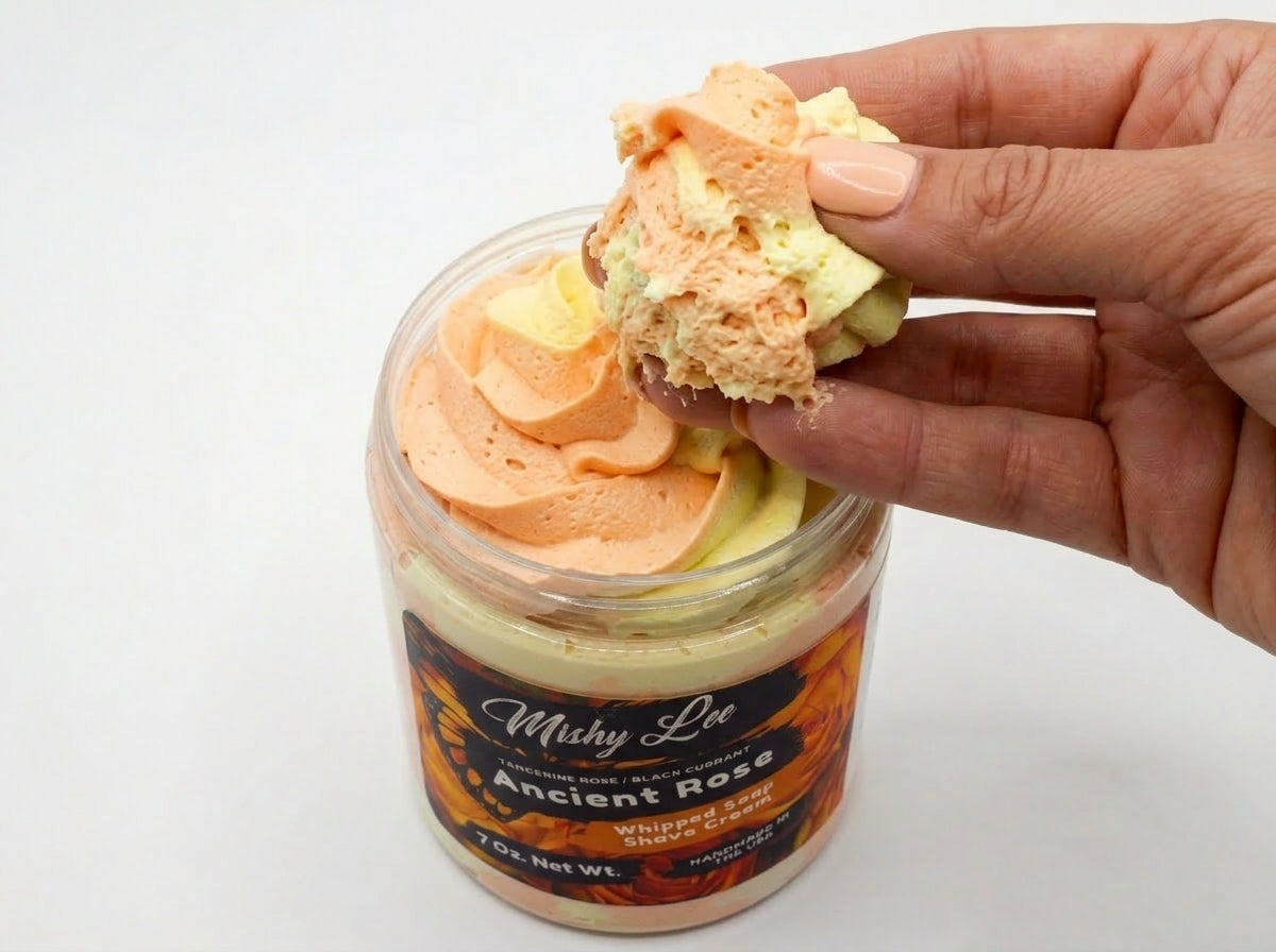Crème fouettée et crème à raser Ancienne Rose