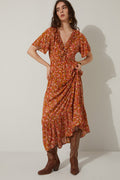 Robe Bohera Bernadette à volants floraux au niveau du col