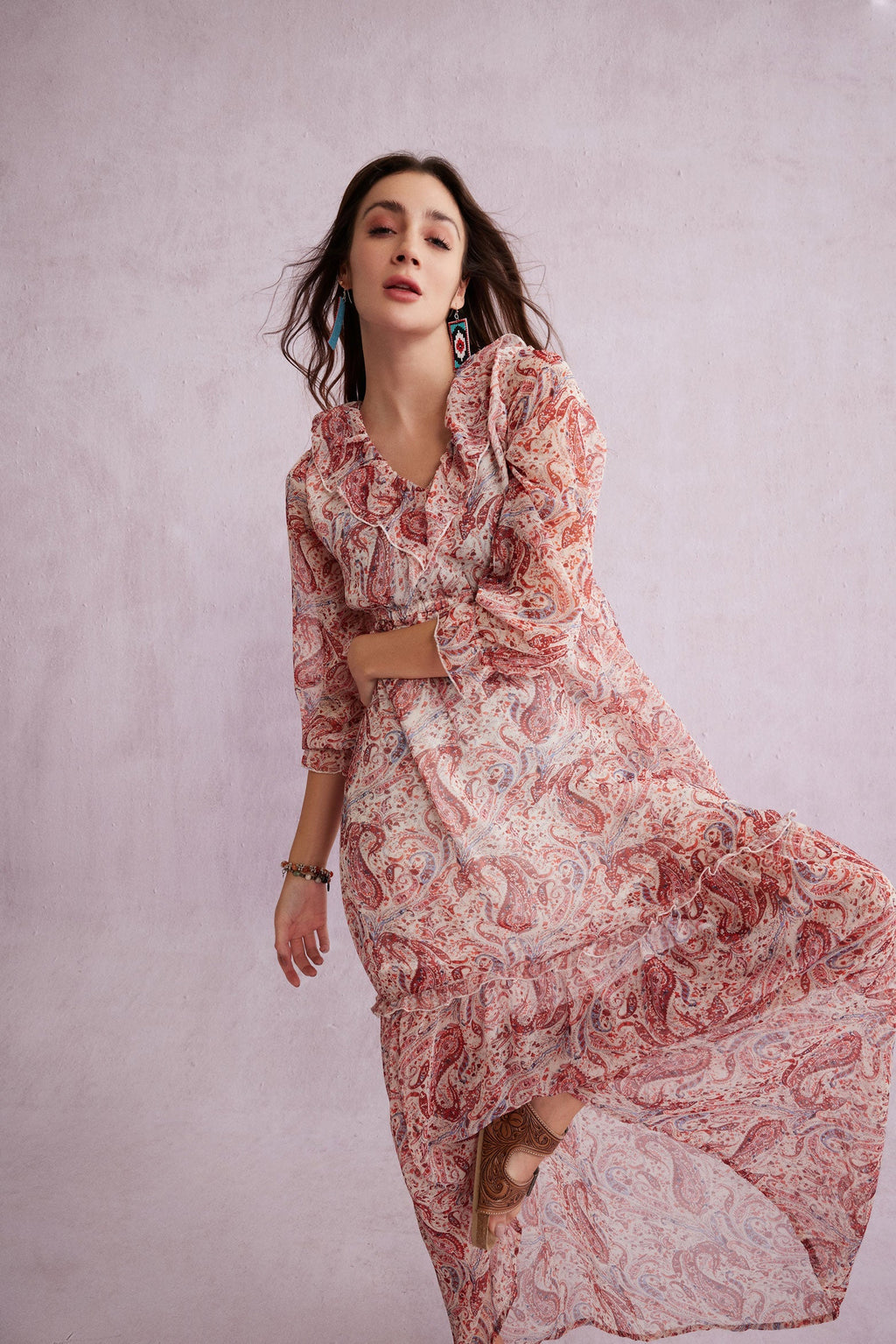 Robe longue Bohera Eleanor à col en V et motif cachemire
