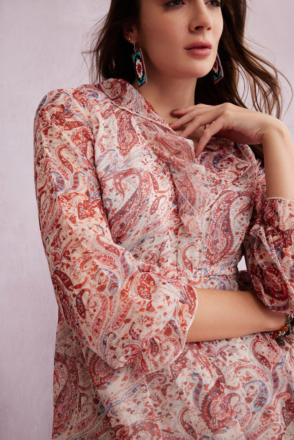 Robe longue Bohera Eleanor à col en V et motif cachemire