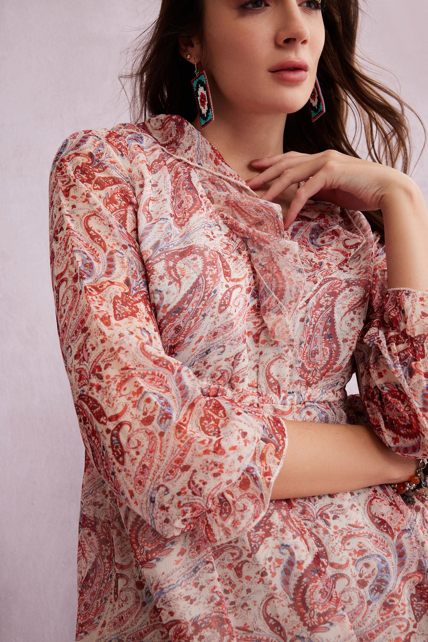 Robe longue Bohera Eleanor à col en V et motif cachemire