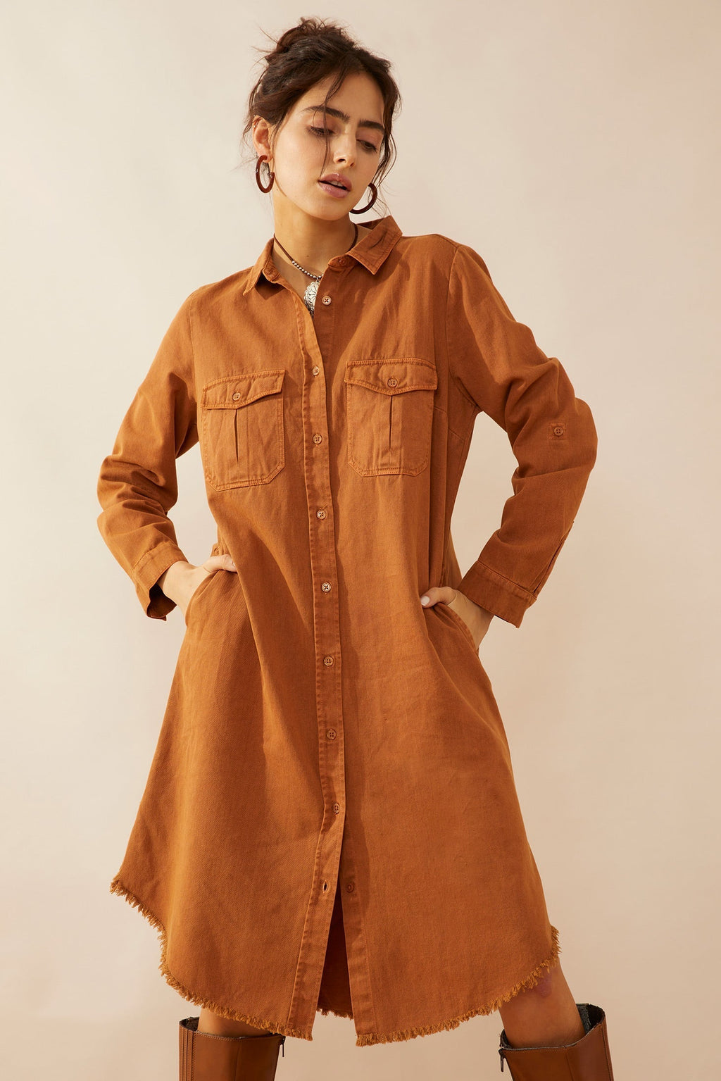 Robe chemise Jaipena coloris sable doré