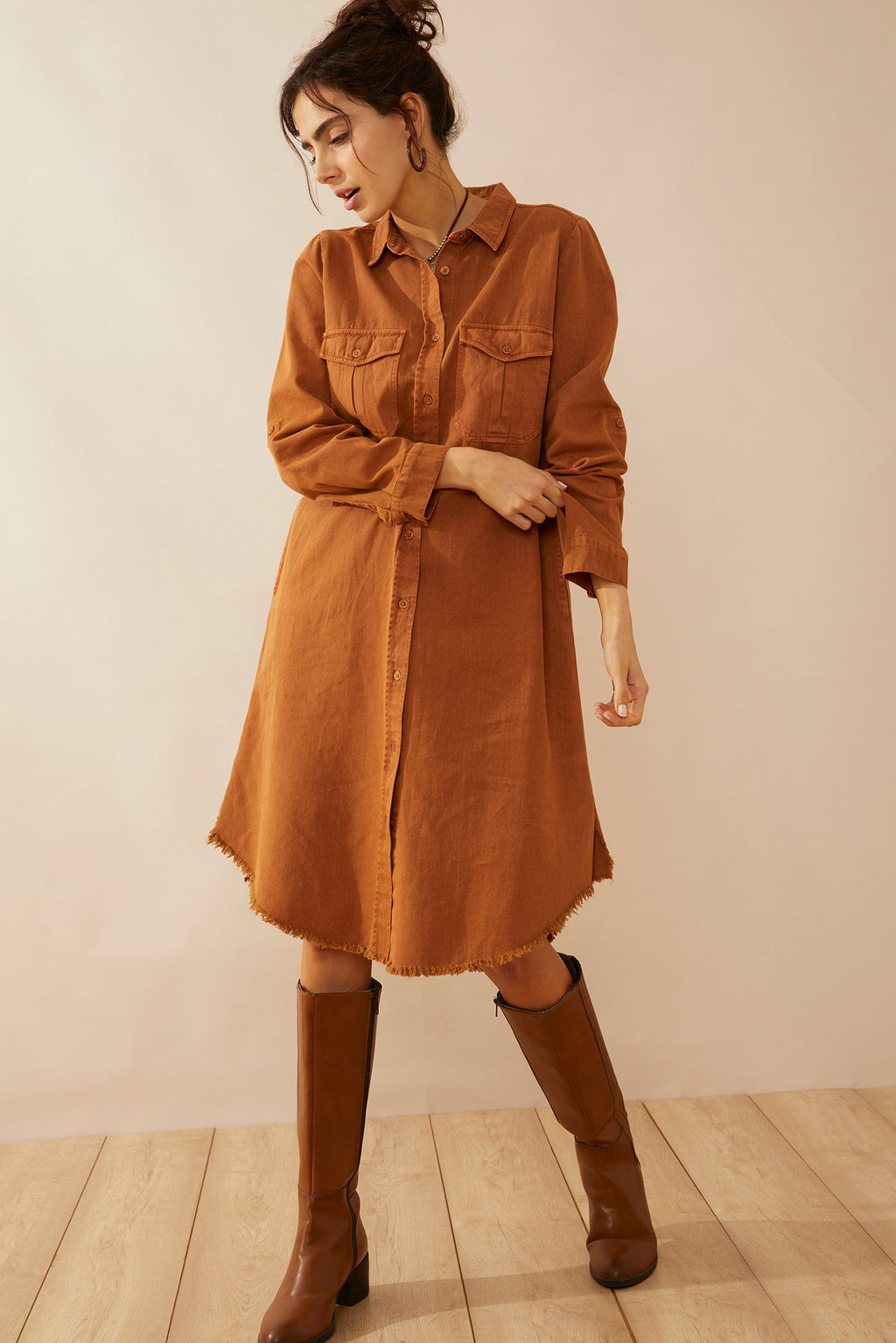 Robe chemise Jaipena coloris sable doré