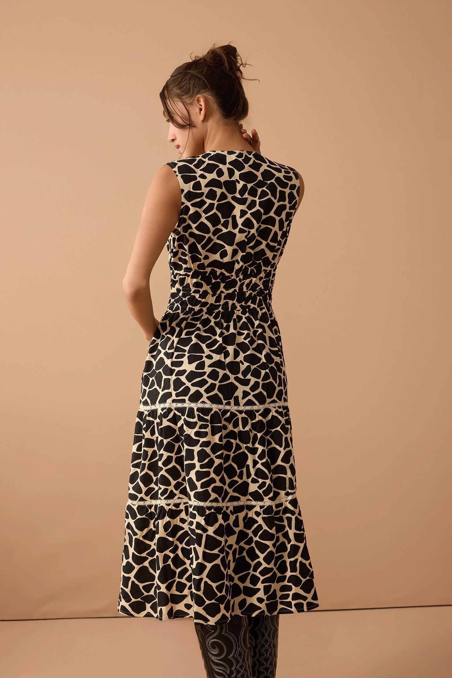 Robe noire taille empire à motif Destiny