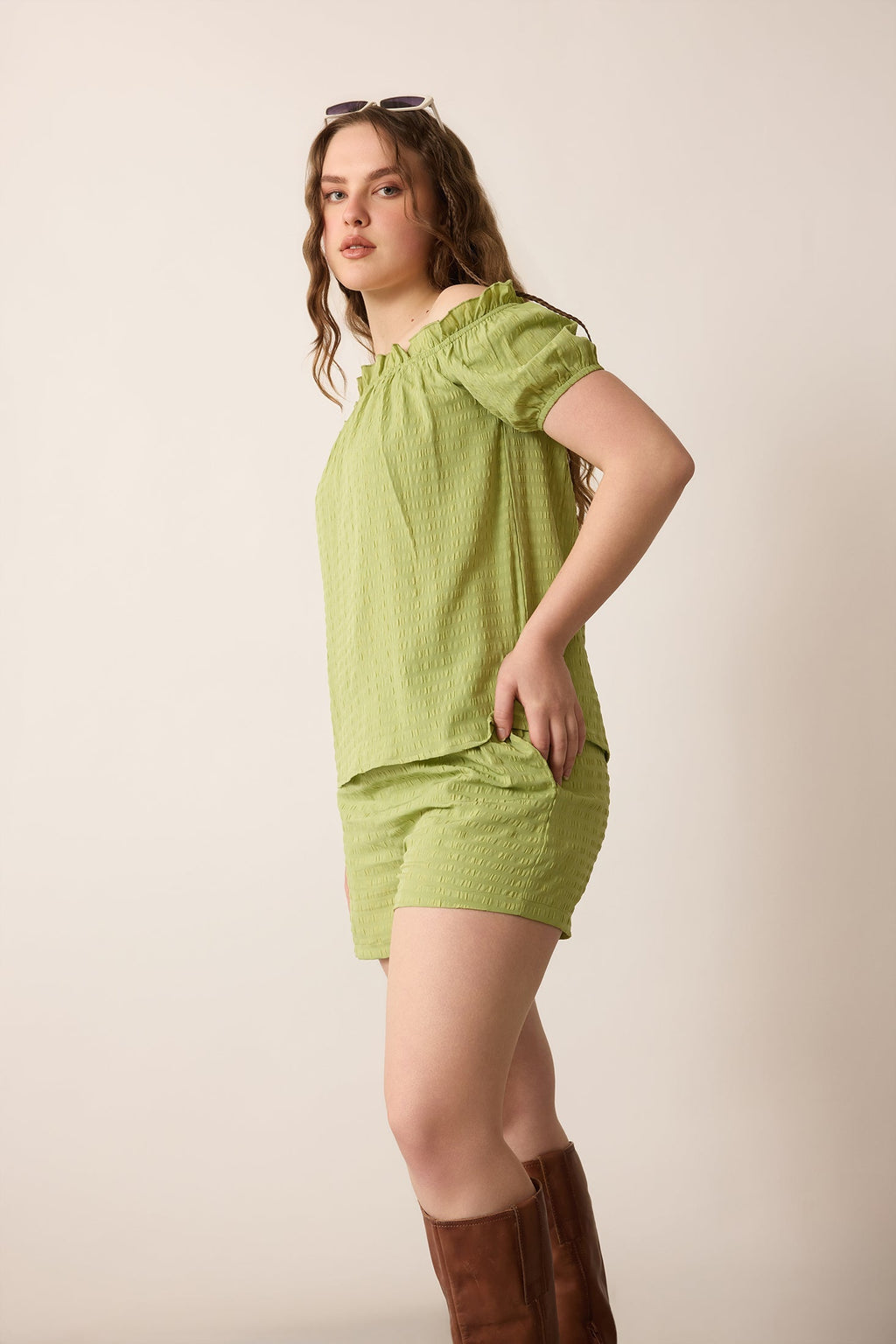 Ensemble haut et short Catherine à épaules tombantes vert