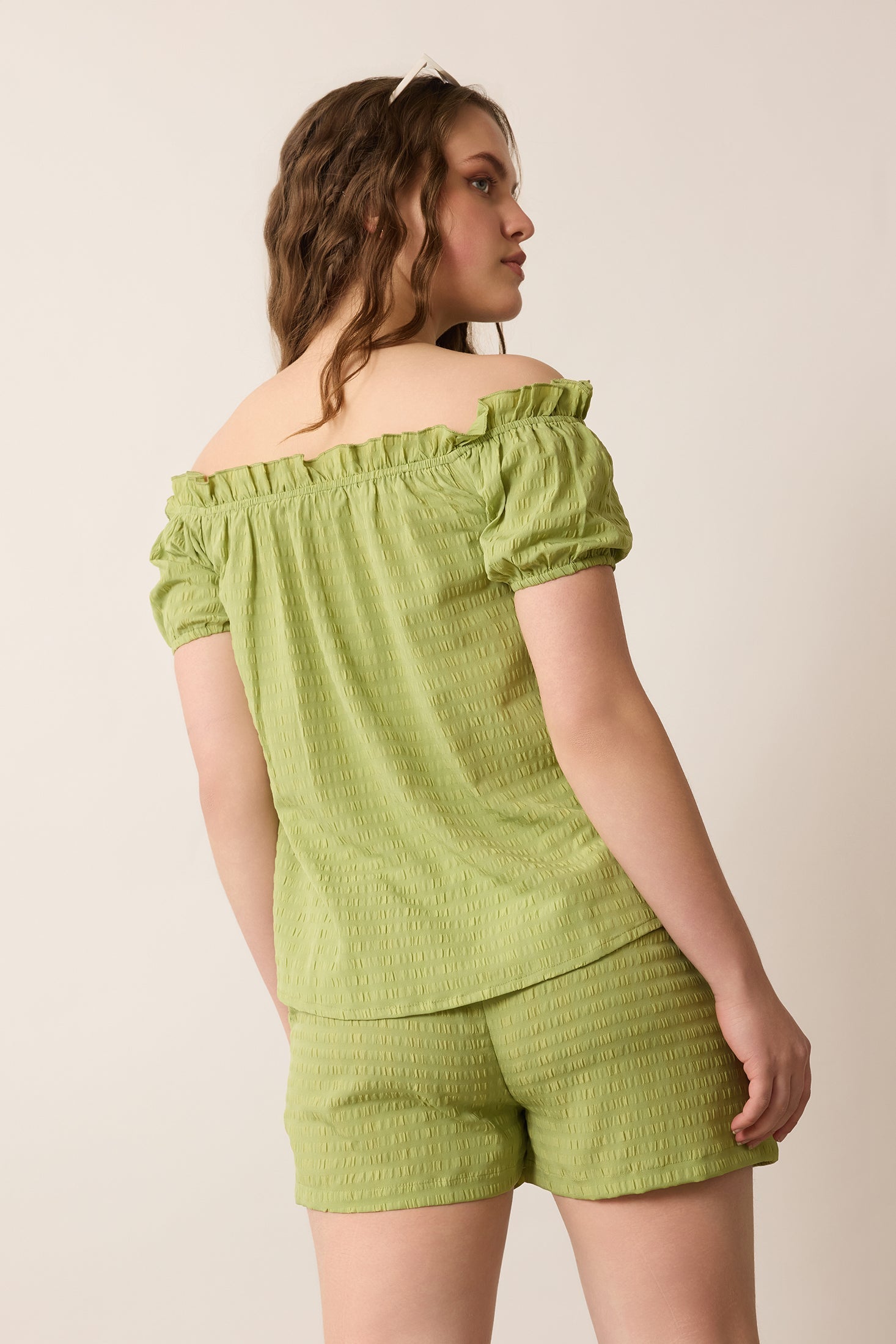 Ensemble haut et short Catherine à épaules tombantes vert