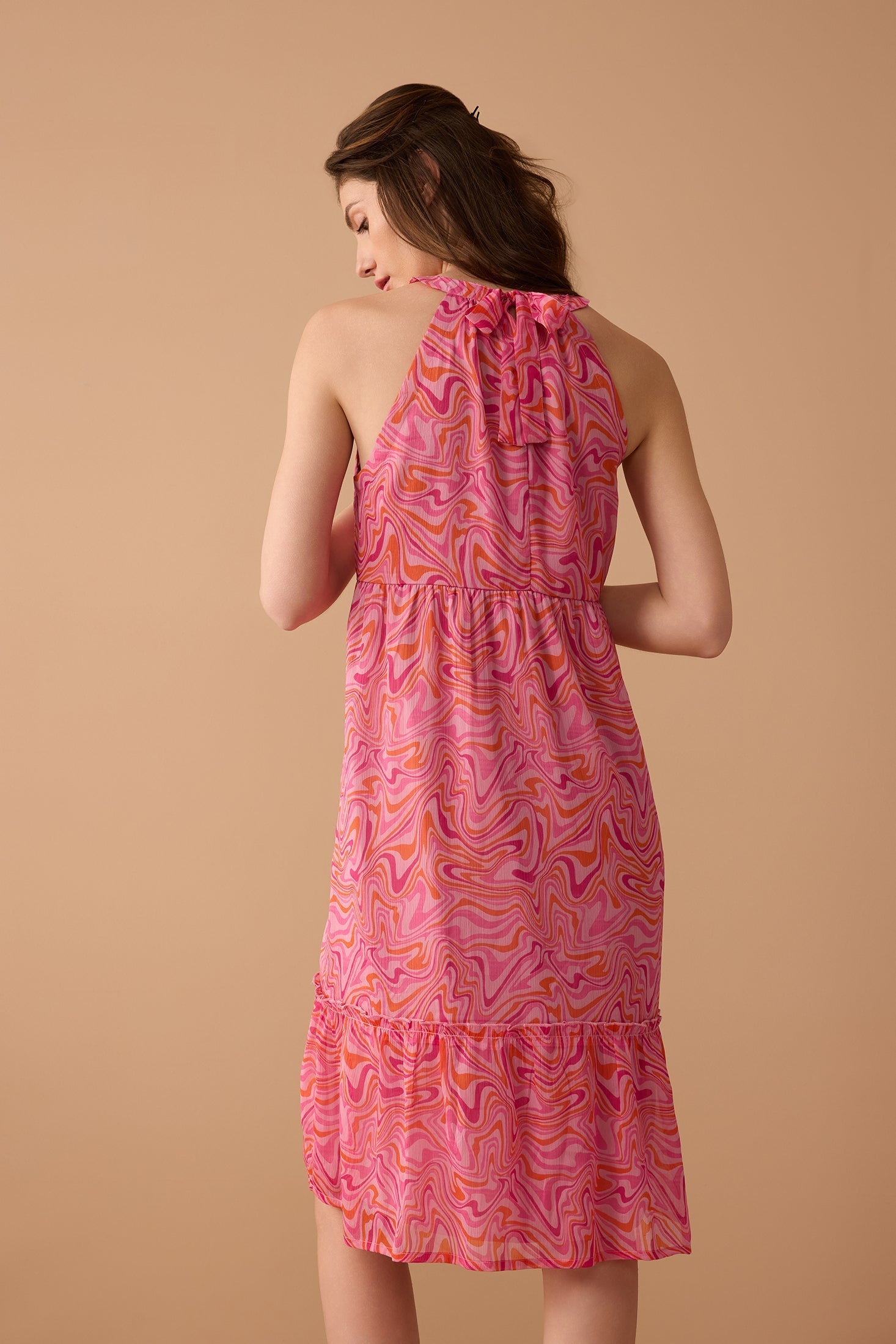 Robe Goldie Mod à encolure dos nu rose