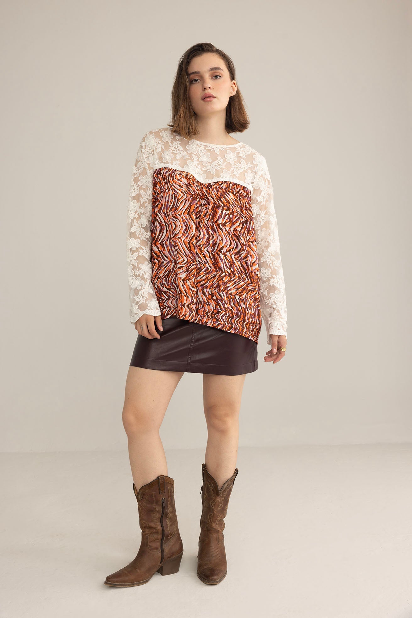 Haut en dentelle Tigerlily à imprimé multicolore