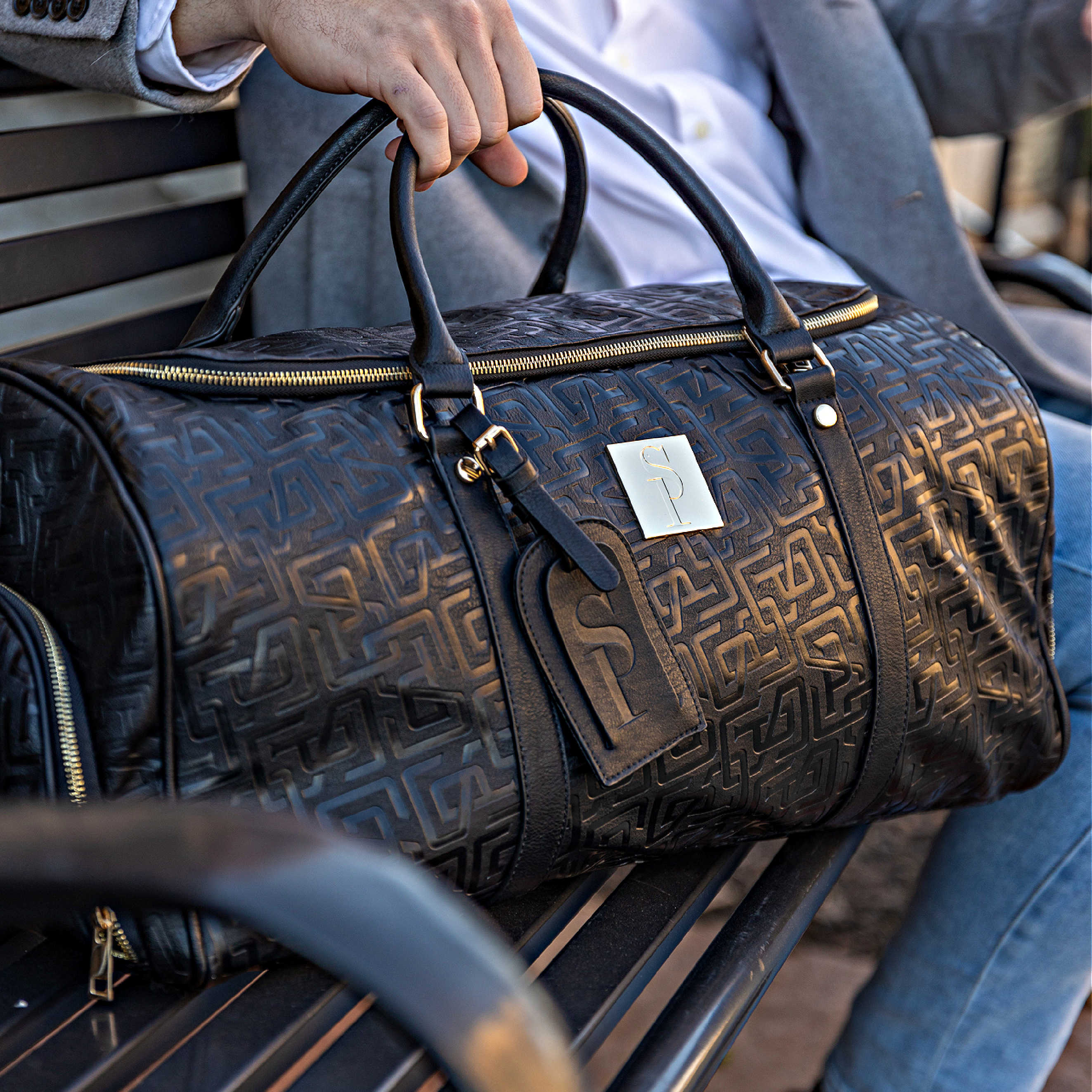 Ensemble de 2 sacs en cuir monogrammé (sac de voyage et sac de sport)