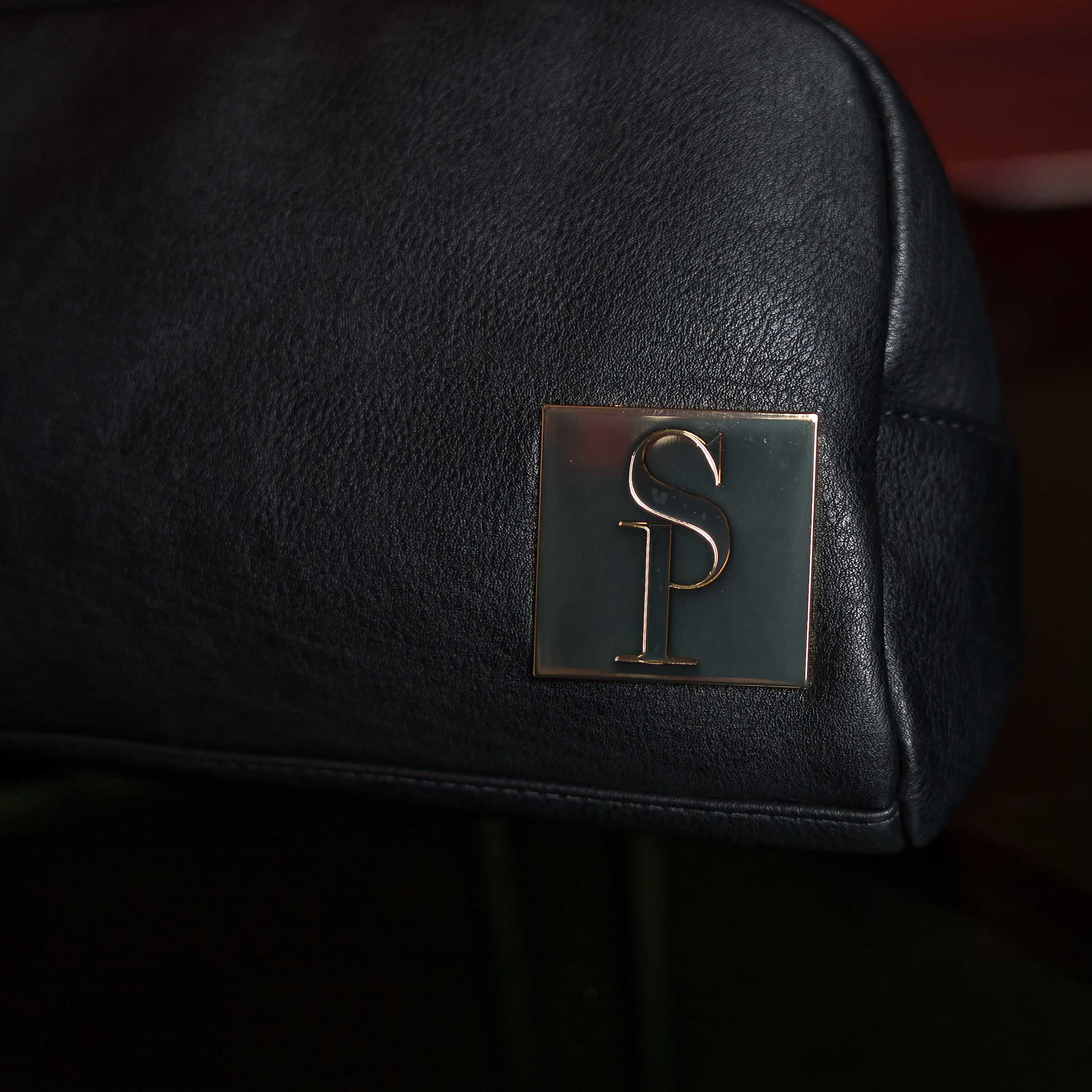 Trousse de Toilette en Cuir Noir