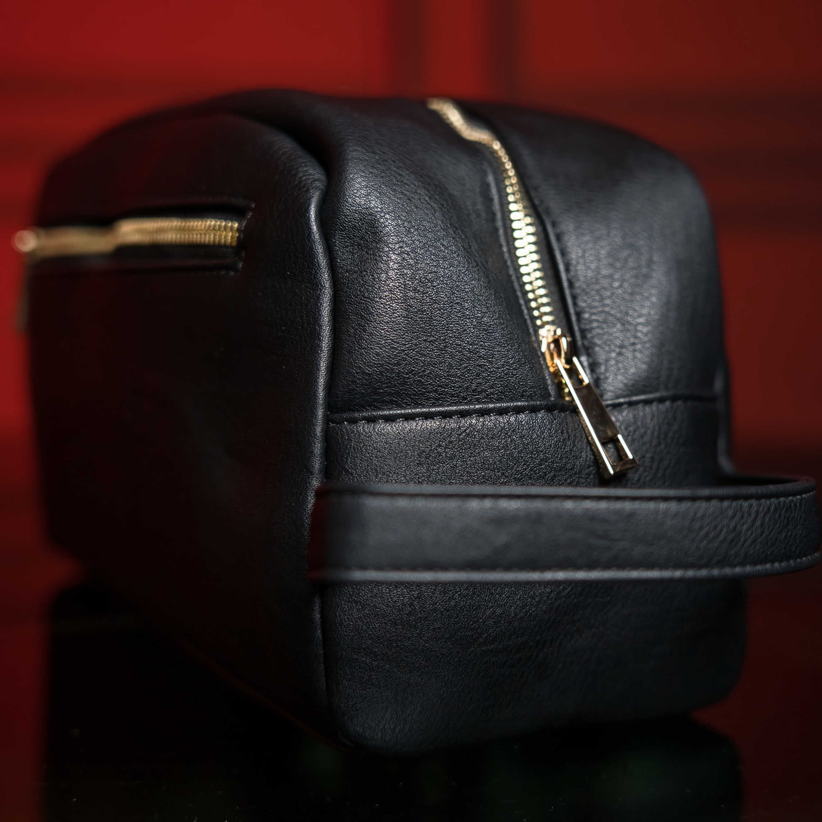 Trousse de Toilette en Cuir Noir