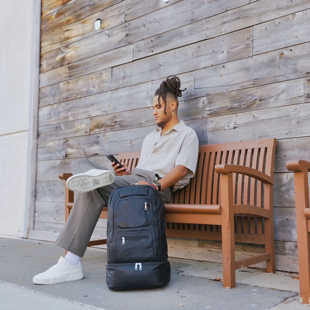 Sac à dos de cabine breveté en cuir noir (seulement 300 exemplaires)