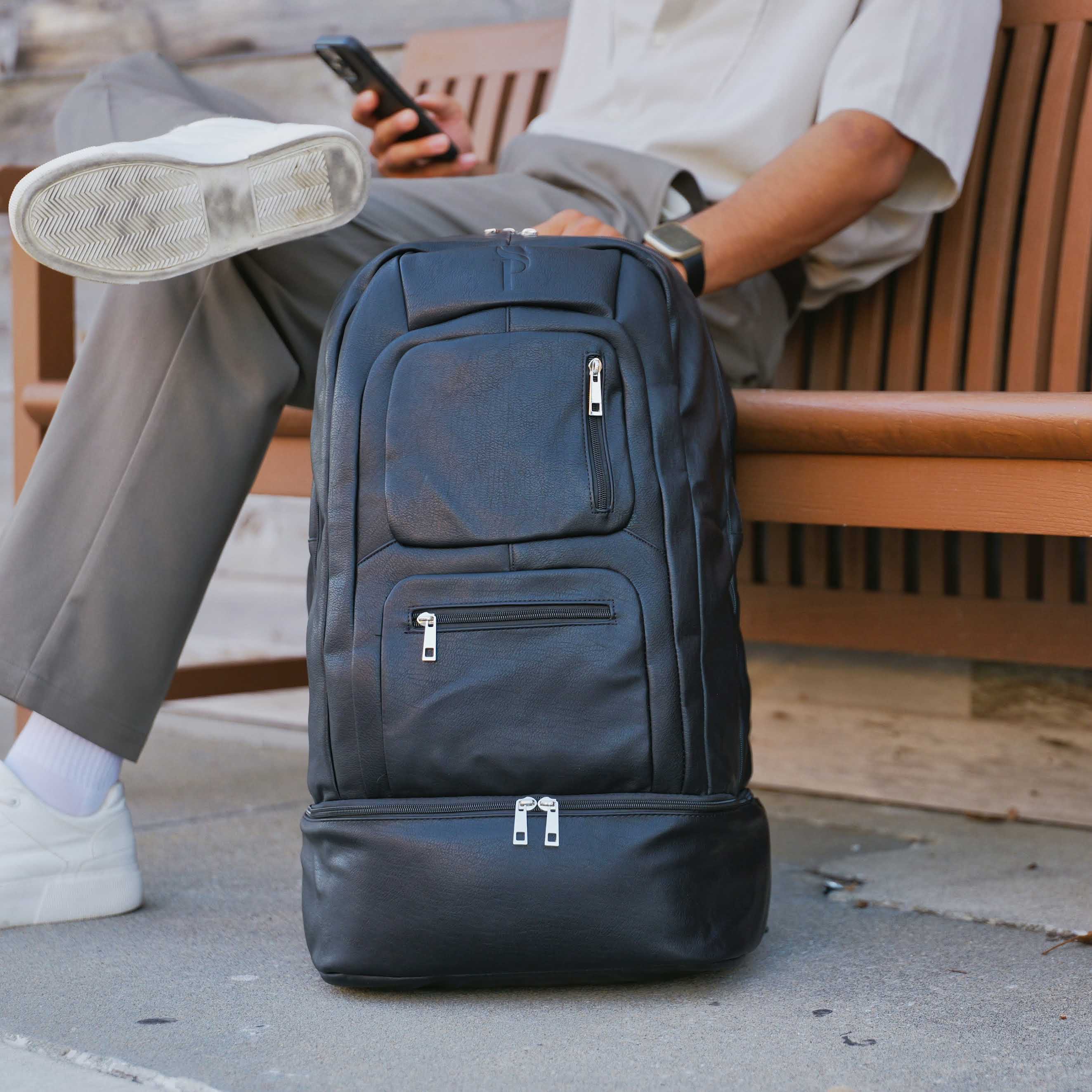 Sac à dos de cabine breveté en cuir noir (seulement 300 exemplaires)