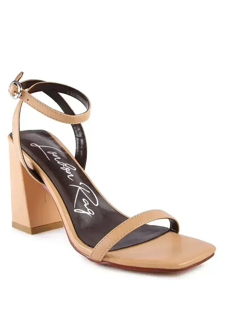 Sandales à talon carré et bride cheville Mooncut