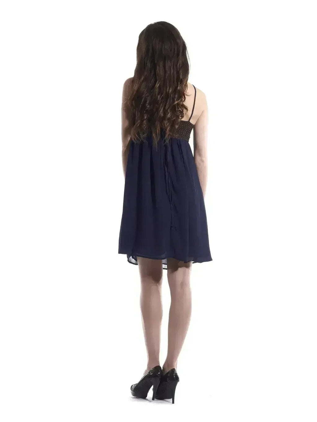 Robe fluide bleue à ornements dorés