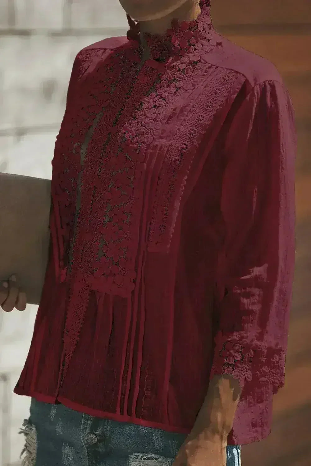 Blouse en dentelle au crochet Mary Rouge Bourgogne | Femstylo