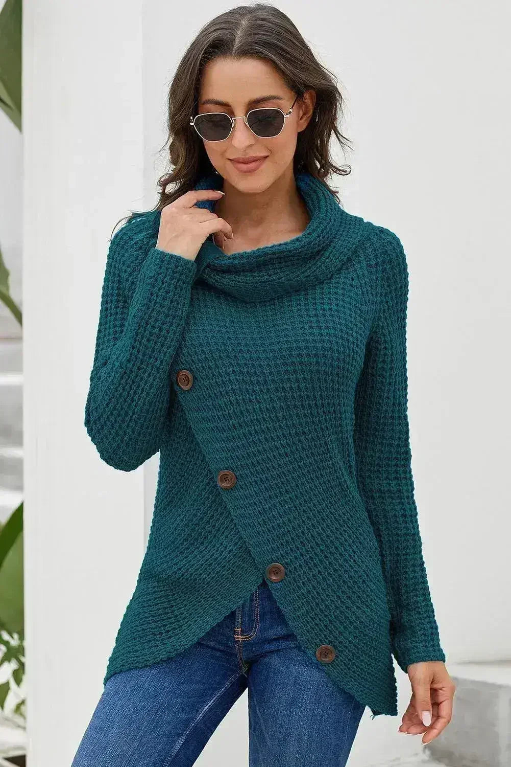 Pull cache-cœur boutonné à col roulé bleu ardoise