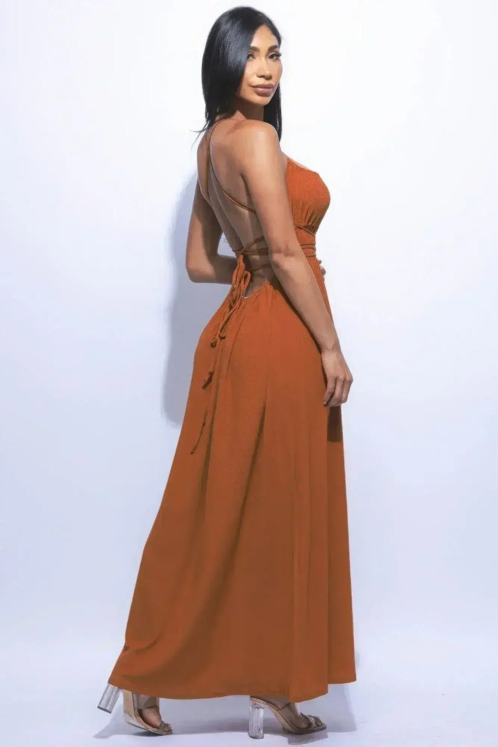 Robe longue fendue sur les côtés