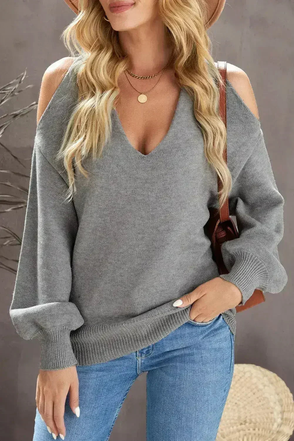 Pull col V à épaules dénudées