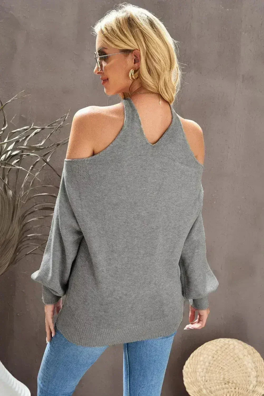 Pull col V à épaules dénudées