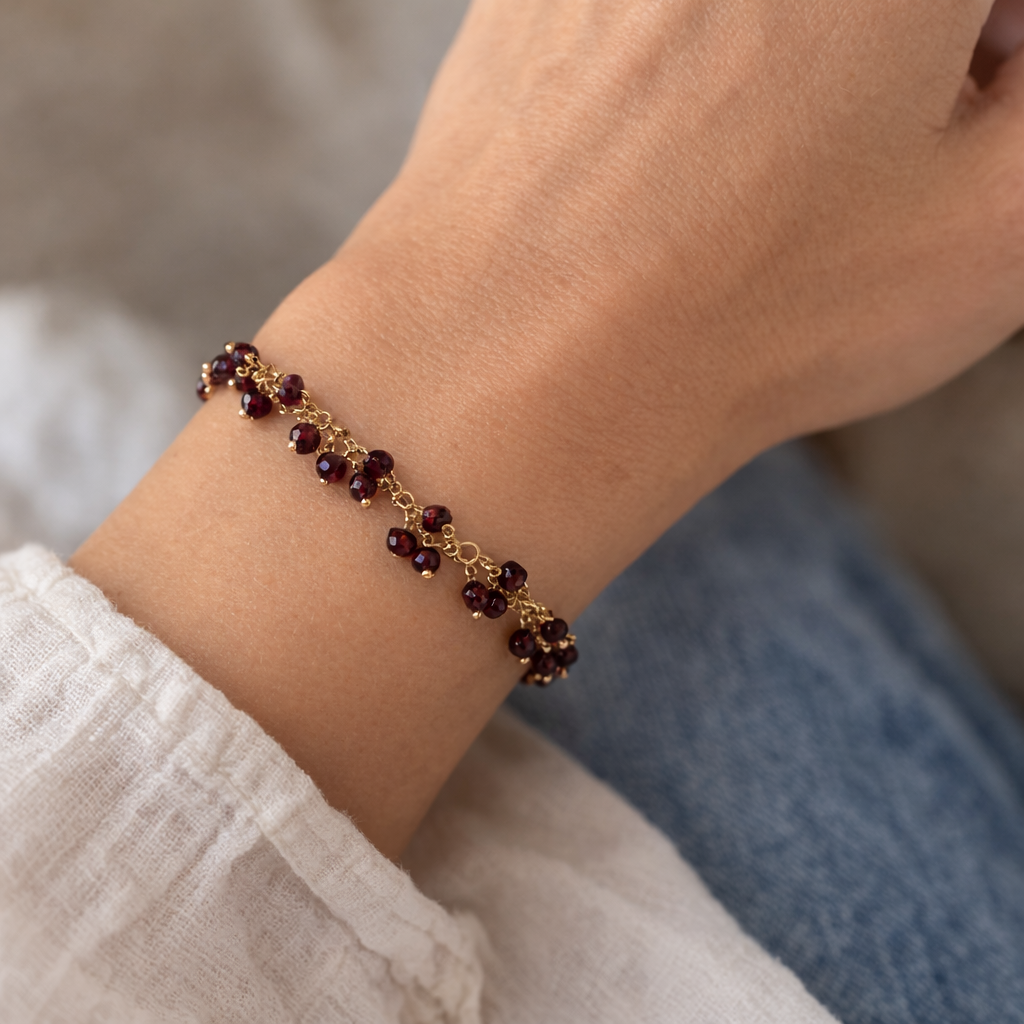 Bracelet grappe de pierres précieuses grenat