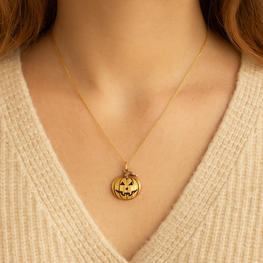 Collier Pendentif Citrouille Jack O’ Lantern en Bronze – Pendentif d'Halloween sur Chaîne en Plaqué Or 18"