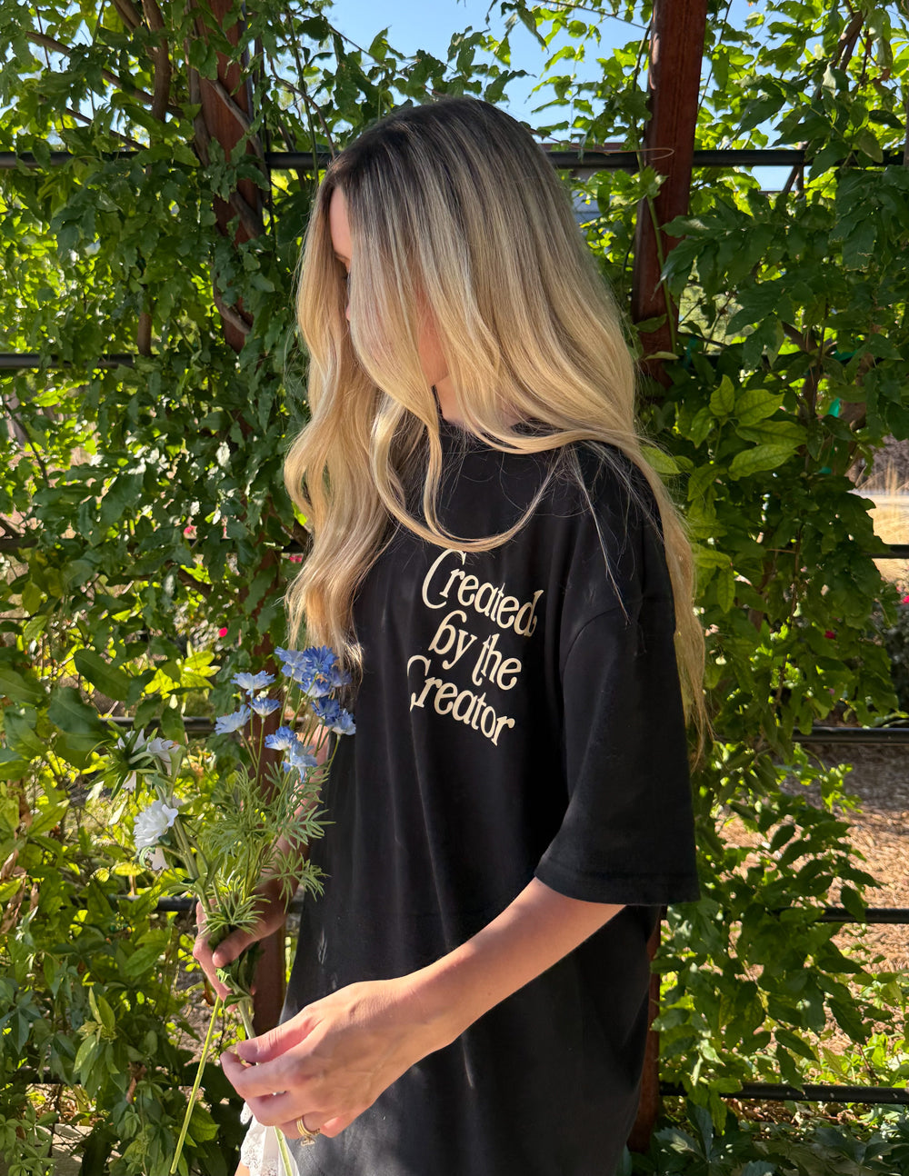 T-shirt unisexe Créé par le Créateur