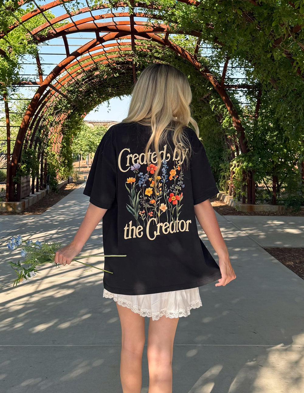 T-shirt unisexe Créé par le Créateur