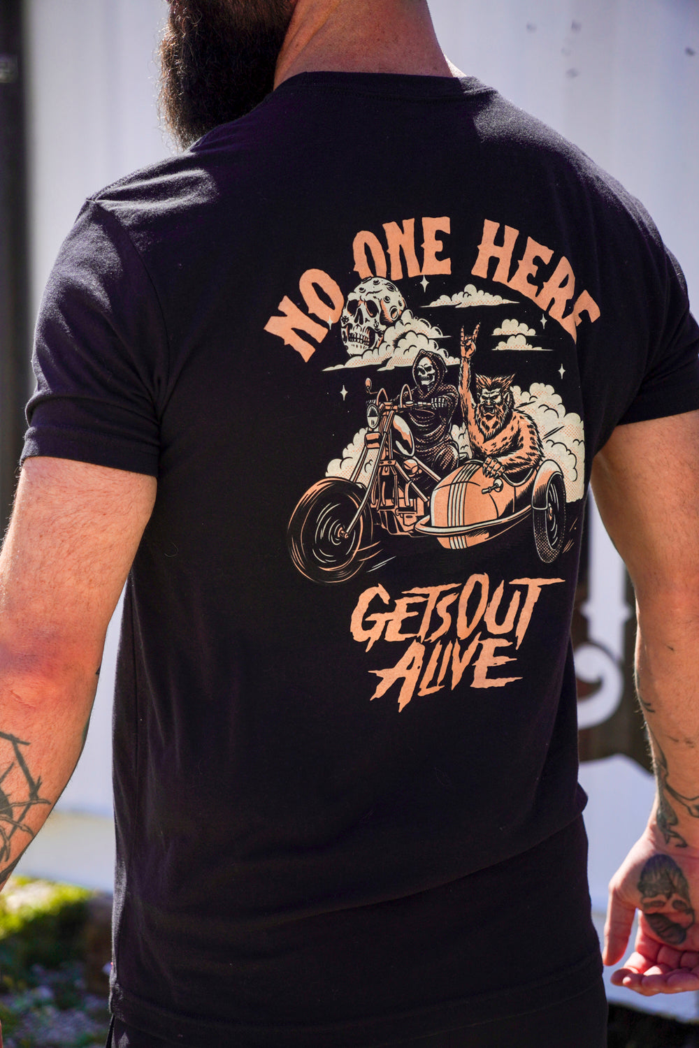 T-shirt Personne ne sortira vivant d'ici
