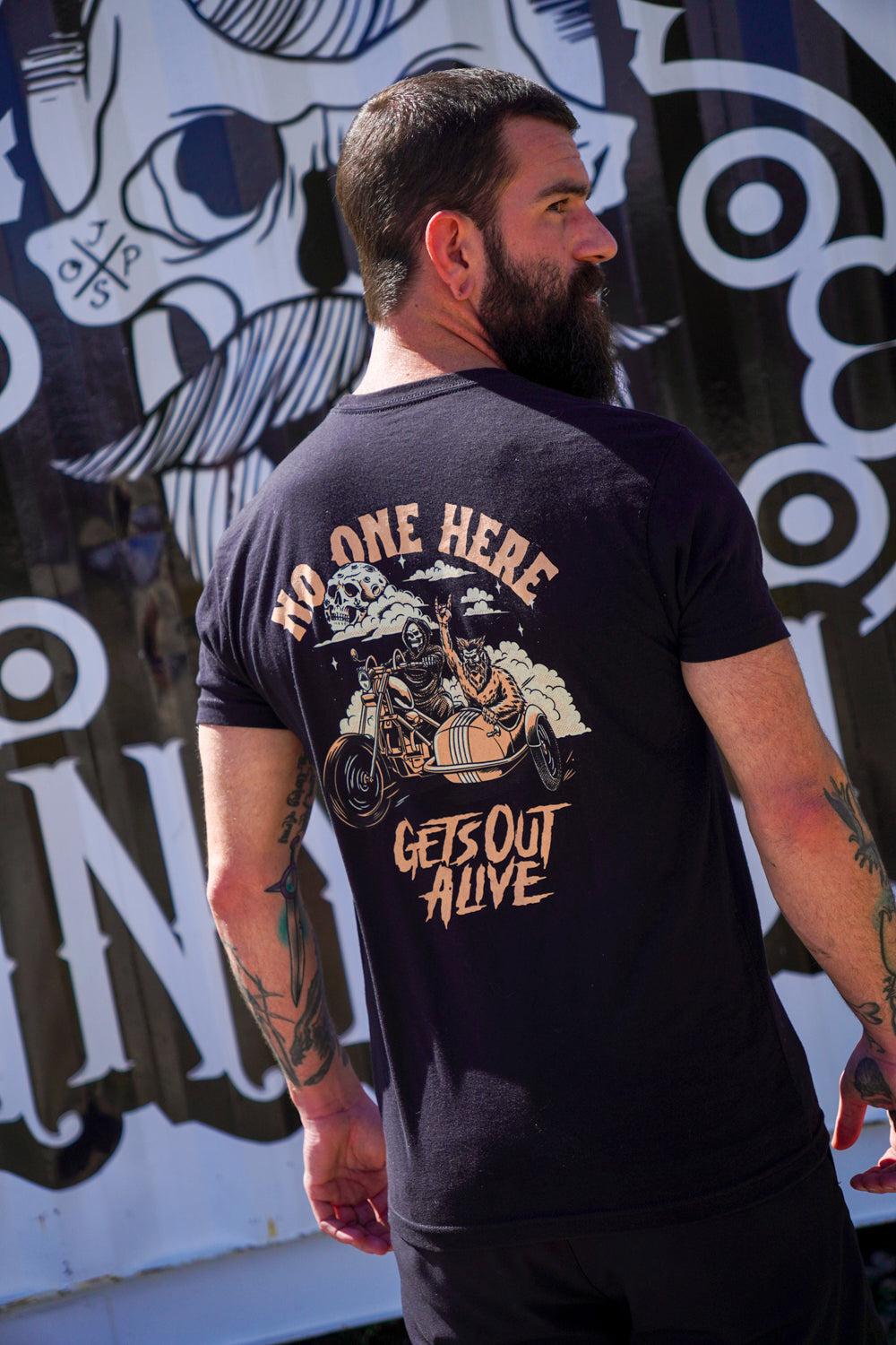 T-shirt Personne ne sortira vivant d'ici