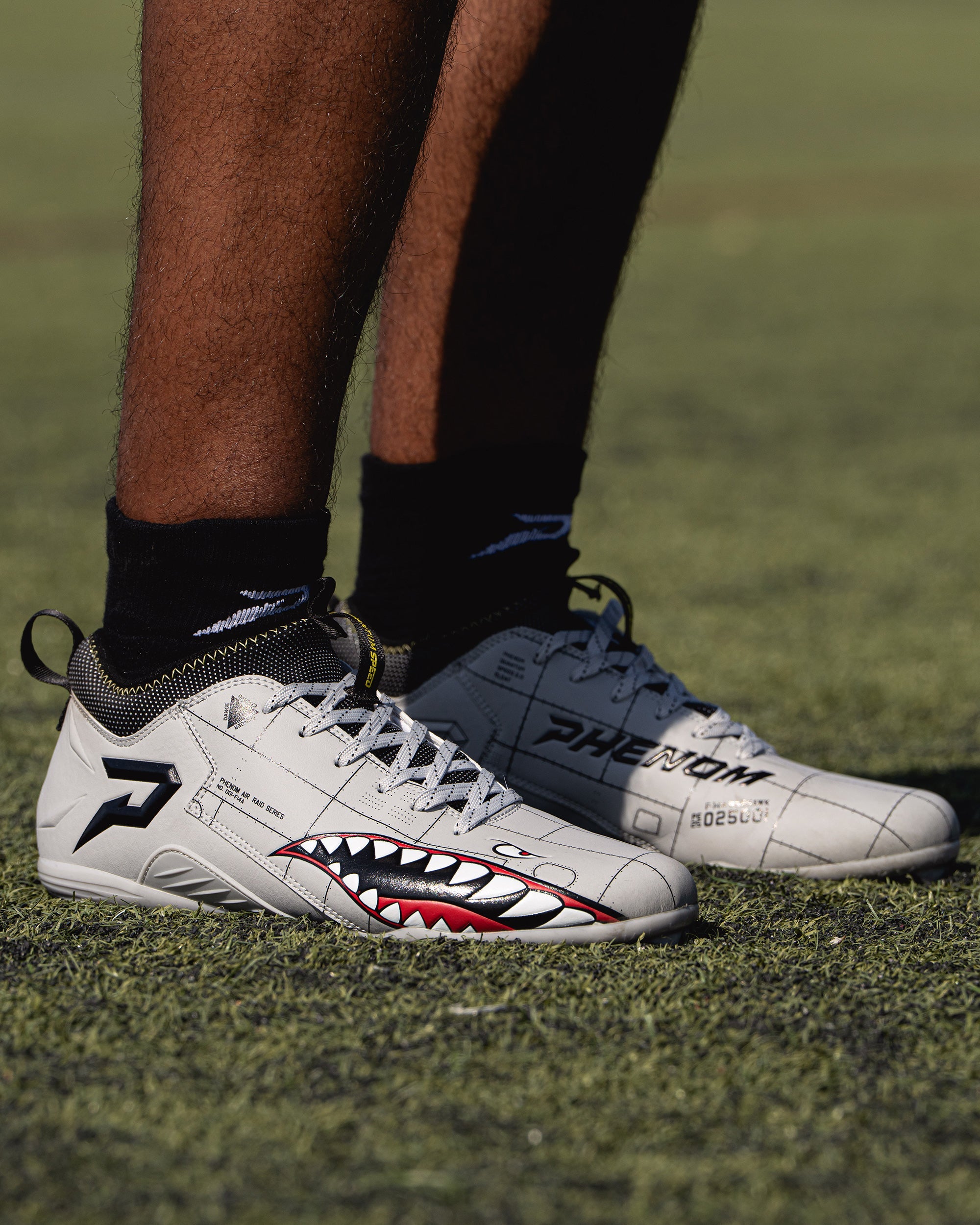 Chaussures de football américain Warhawk Quantum Speed 2.0 par Phenom Elite